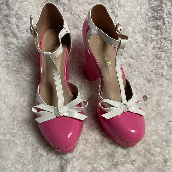 Alegra K synthetic patent hot Pink and White T strap Platform Heels SZ9 - Picture 2 of 11